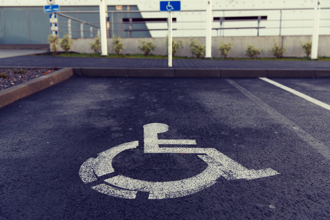 Places pour personnes handicapées